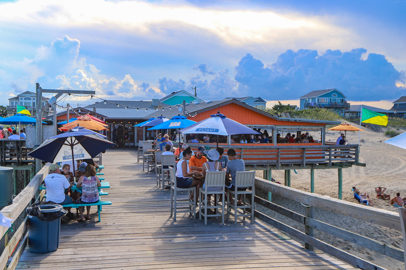 fish-heads-bar-and-grill-obx-2 patrons dining at fish heads bar and grill nags head