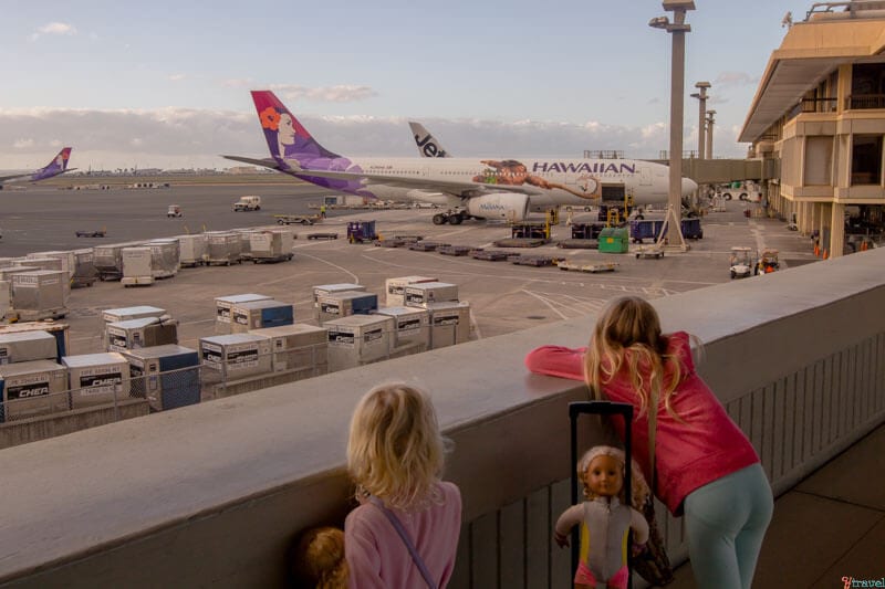 Flying Hawaiian airlines Flying from Hawaii to Los Angeles